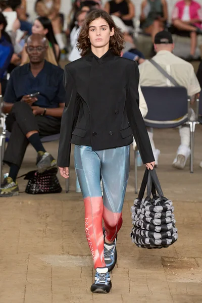 Look 23